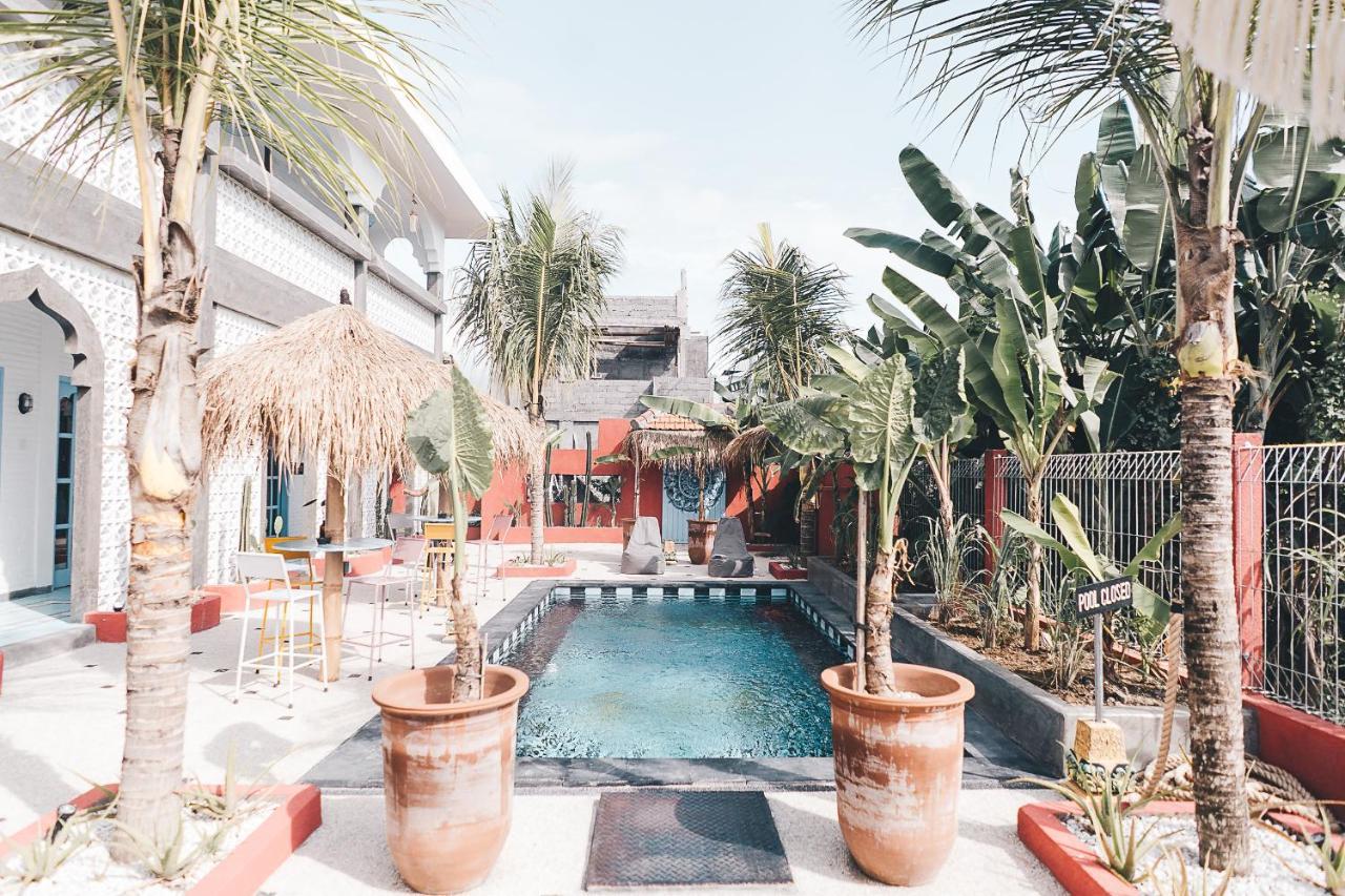 Sunflower Stay And Surf Canggu Zewnętrze zdjęcie